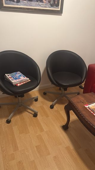 2 Sillas Negras Giratorias