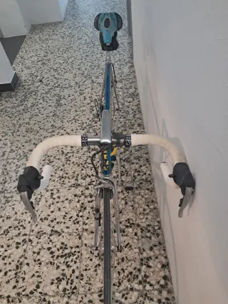 Bicicleta Vitus carretera Italia