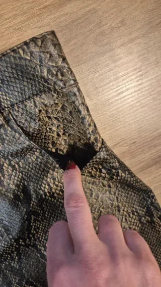 Minifalda efecto piel serpiente