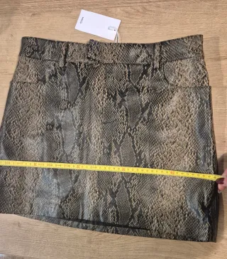 Minifalda efecto piel serpiente