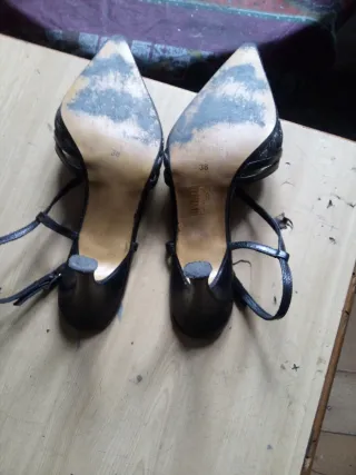 Zapatos de tacón Gino Vaello Talla 38