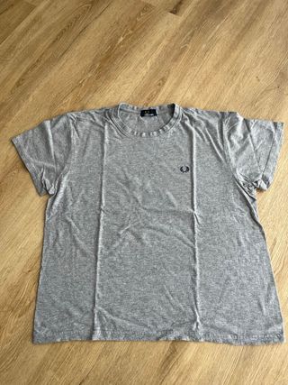 Camiseta Fred Perry Gris