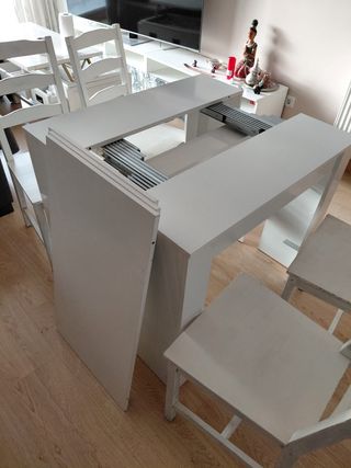 Mesa consola extensible + 4 sillas