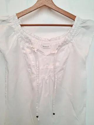 Blusa blanca escote fruncido