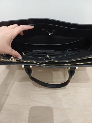 Bolso Negro Piel Sintética y Ante