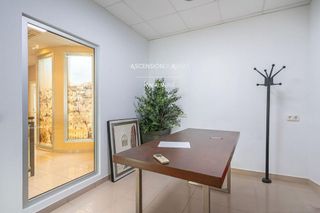 Edificio en venta en Vera Ciudad en Vera