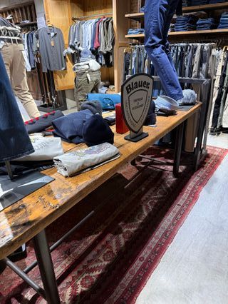 Mesa madera maciza estilo industrial