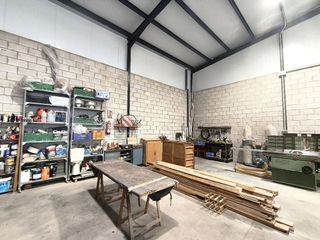 Nave industrial en venta en Maria Auxiliadora - Barriada LLera en Badajoz