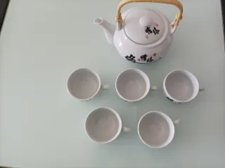 Juego de té de cerámica con bambú