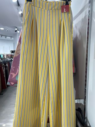 Conjunto mujer rayas amarillas