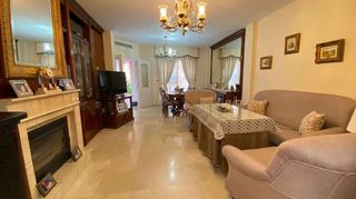 Casa adosada en venta en Palacio de Congresos - Urbadiez - Entrepuentes en Sevilla