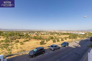Casa adosada en venta en Bola de Oro - Serrallo en Granada