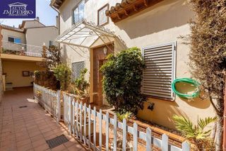 Casa adosada en venta en Bola de Oro - Serrallo en Granada