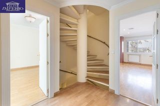 Casa adosada en venta en Bola de Oro - Serrallo en Granada