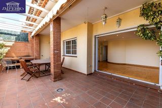 Casa adosada en venta en Bola de Oro - Serrallo en Granada