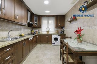 Casa pareada en venta en Gójar