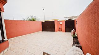 Casa adosada en venta en Núcleo Urbano en Chiclana de la Frontera