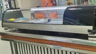 Vitrina refrigerada para alimentos