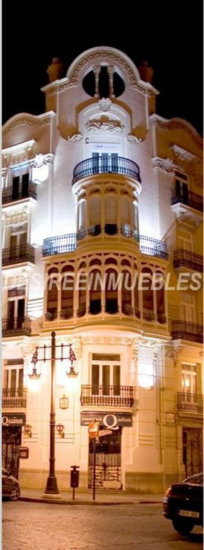 Oficina en alquiler en El Pla del Remei en Valencia