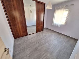 Piso en alquiler en Cruz Roja en Sevilla