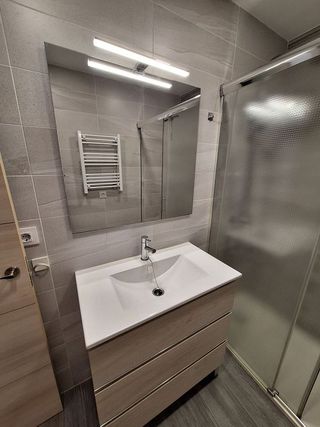 Piso en alquiler en Cruz Roja en Sevilla