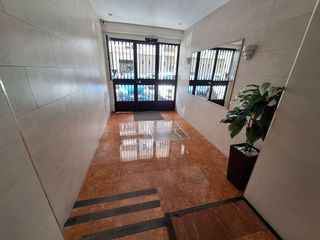 Piso en alquiler en Cruz Roja en Sevilla