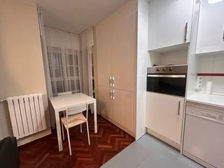 Piso en alquiler en Centro en Gijón