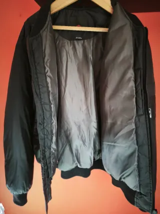 Bomber Ligera Pull & Bear - Ideal Entretiempo / XL