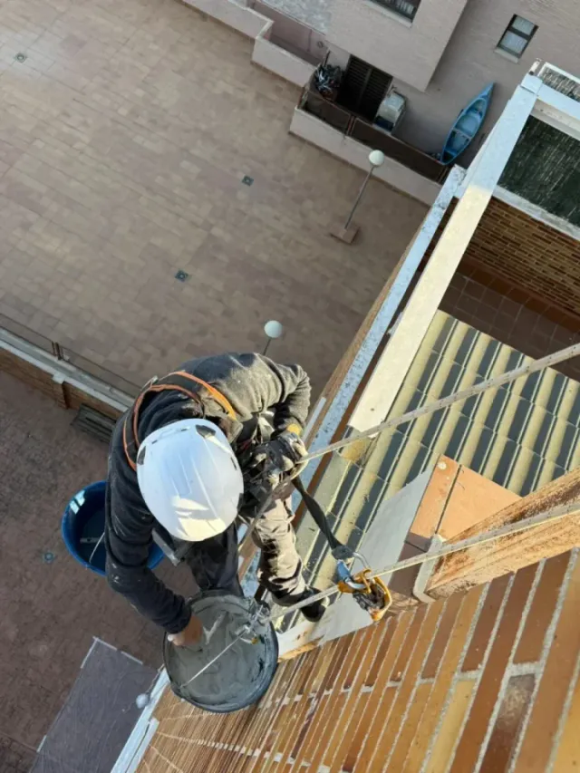 Arreglo de Fachadas , Balcones , patios ,