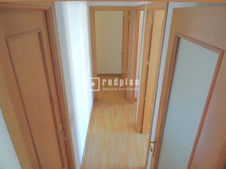 Piso en alquiler en Valdeacederas en Madrid