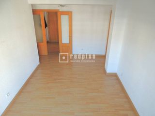 Piso en alquiler en Valdeacederas en Madrid