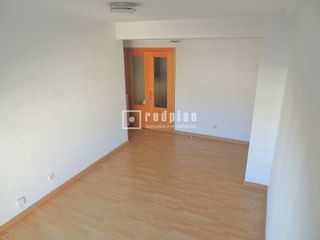 Piso en alquiler en Valdeacederas en Madrid
