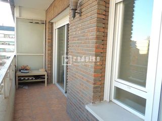 Piso en alquiler en Valdeacederas en Madrid