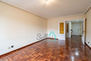 Piso en alquiler en Auditorio - Parque Invierno en Oviedo