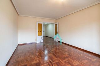 Piso en alquiler en Auditorio - Parque Invierno en Oviedo