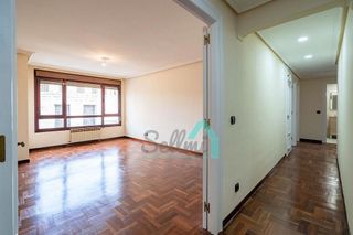 Piso en alquiler en Auditorio - Parque Invierno en Oviedo