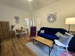 Piso en alquiler en Los Remedios en Sevilla