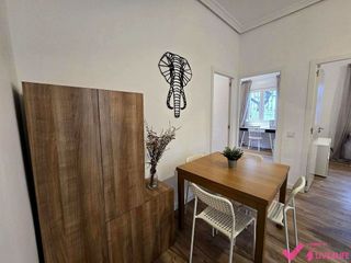 Piso en alquiler en Los Remedios en Sevilla