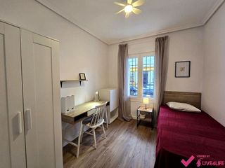 Piso en alquiler en Los Remedios en Sevilla