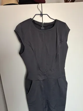 Vestido elegante gris