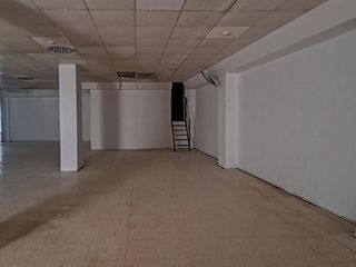 Local comercial en venta en Tavernes de la Valldigna