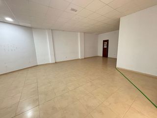 Local comercial en venta en Andújar