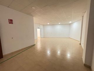 Local comercial en venta en Andújar
