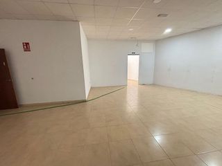 Local comercial en venta en Andújar