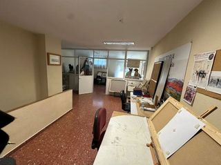 Local comercial en venta en Avda de Madrid - Pº de la Estación en Jaén