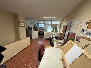 Local comercial en venta en Avda de Madrid - Pº de la Estación en Jaén