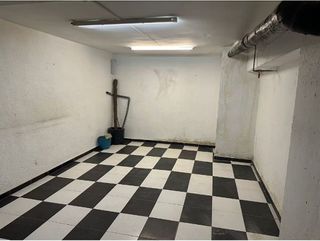 Local comercial en venta en Avda de Madrid - Pº de la Estación en Jaén