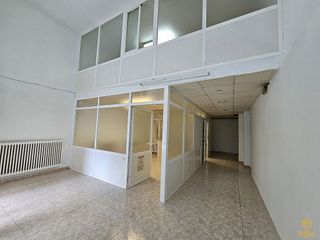 Local comercial en venta en Barañain