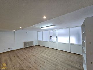 Local comercial en venta en Barañain