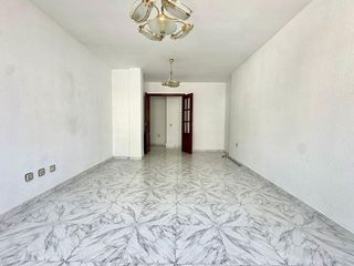 Piso en venta en Barrio Alto - San Félix - Oliveros - Altamira en Almería